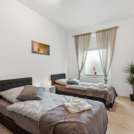 מטמן Zentrale Lage ... Ideal Fuer Geschaeftsleute, Monteure, Familien...3 Zimmer, Wlan, Smarttv מראה חיצוני תמונה