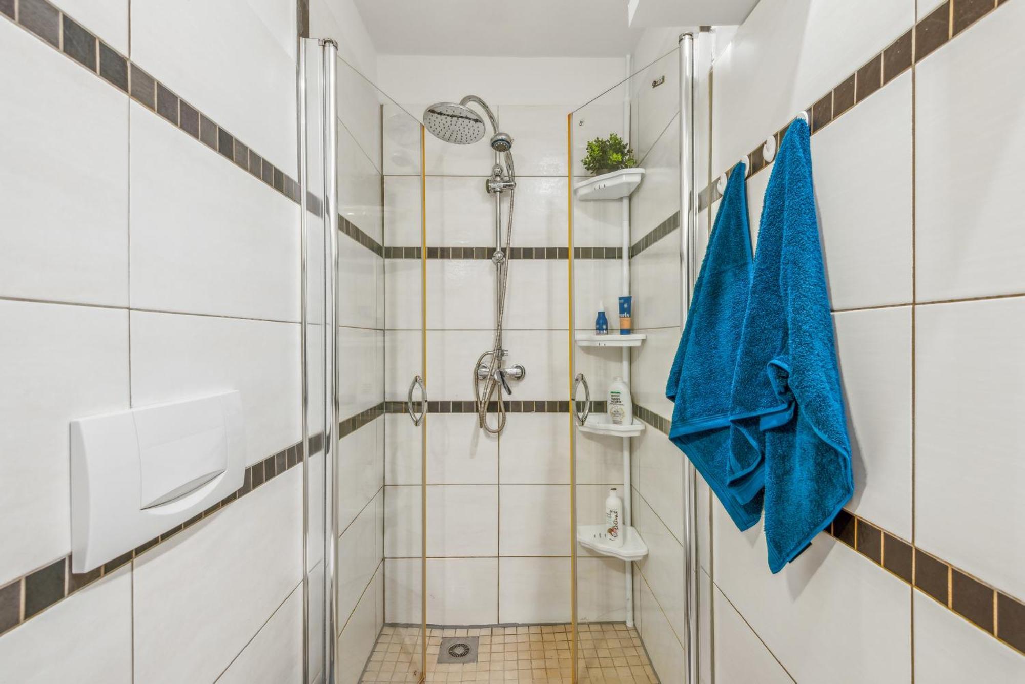 מטמן Zentrale Lage ... Ideal Fuer Geschaeftsleute, Monteure, Familien...3 Zimmer, Wlan, Smarttv מראה חיצוני תמונה