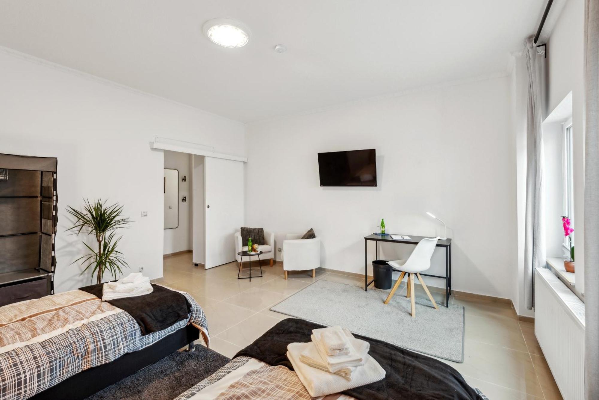 מטמן Zentrale Lage ... Ideal Fuer Geschaeftsleute, Monteure, Familien...3 Zimmer, Wlan, Smarttv מראה חיצוני תמונה