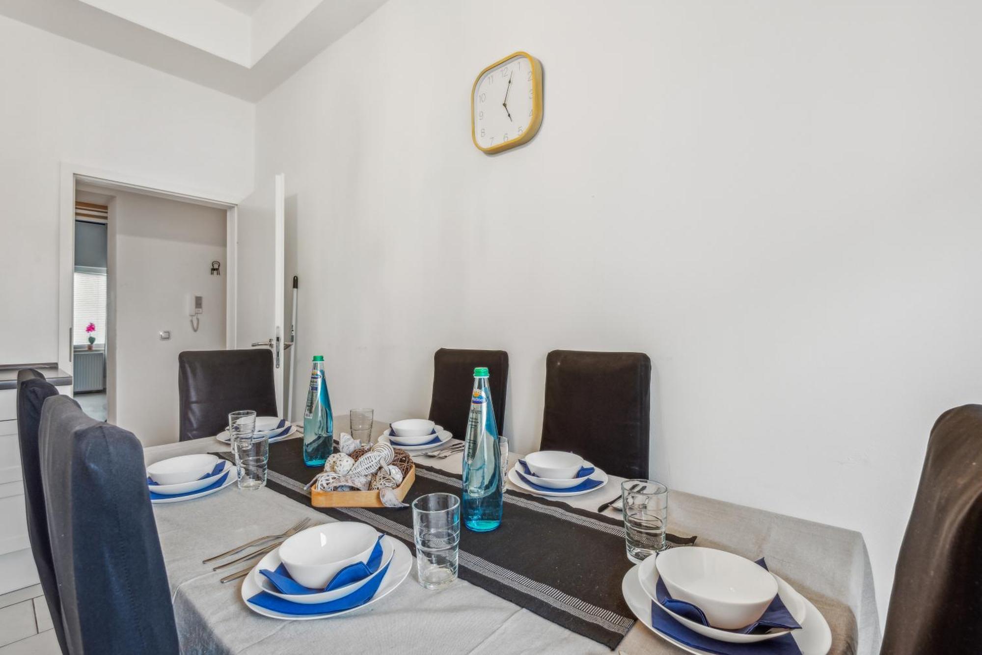 מטמן Zentrale Lage ... Ideal Fuer Geschaeftsleute, Monteure, Familien...3 Zimmer, Wlan, Smarttv מראה חיצוני תמונה